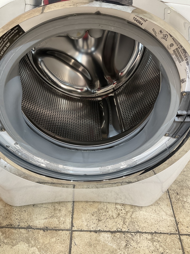 Electrolux Used Washer Front- load 27inches (White) 