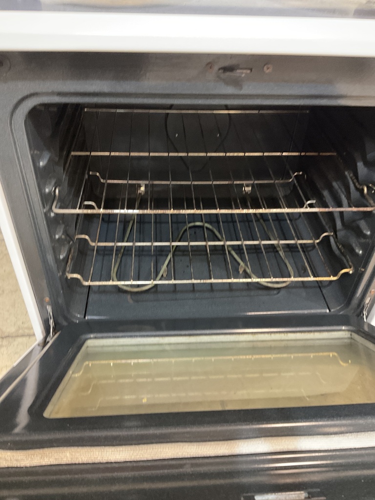 Frigidaire Used Electric Stove 220volts (40/50 AMP) 30inches {no cord} (White) 