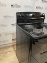 Ge Used Electric Stove 220volts (40/50 AMP) 30inches {no cord} (Black) 