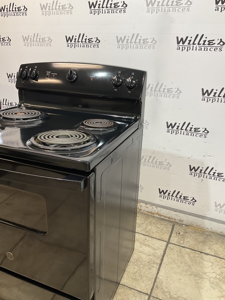 Ge Used Electric Stove 220volts (40/50 AMP) 30inches {no cord} (Black) 