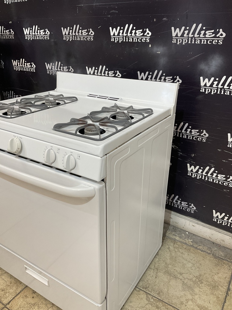 Hotpoint Used Natural Gas Stove 30inches (White) 