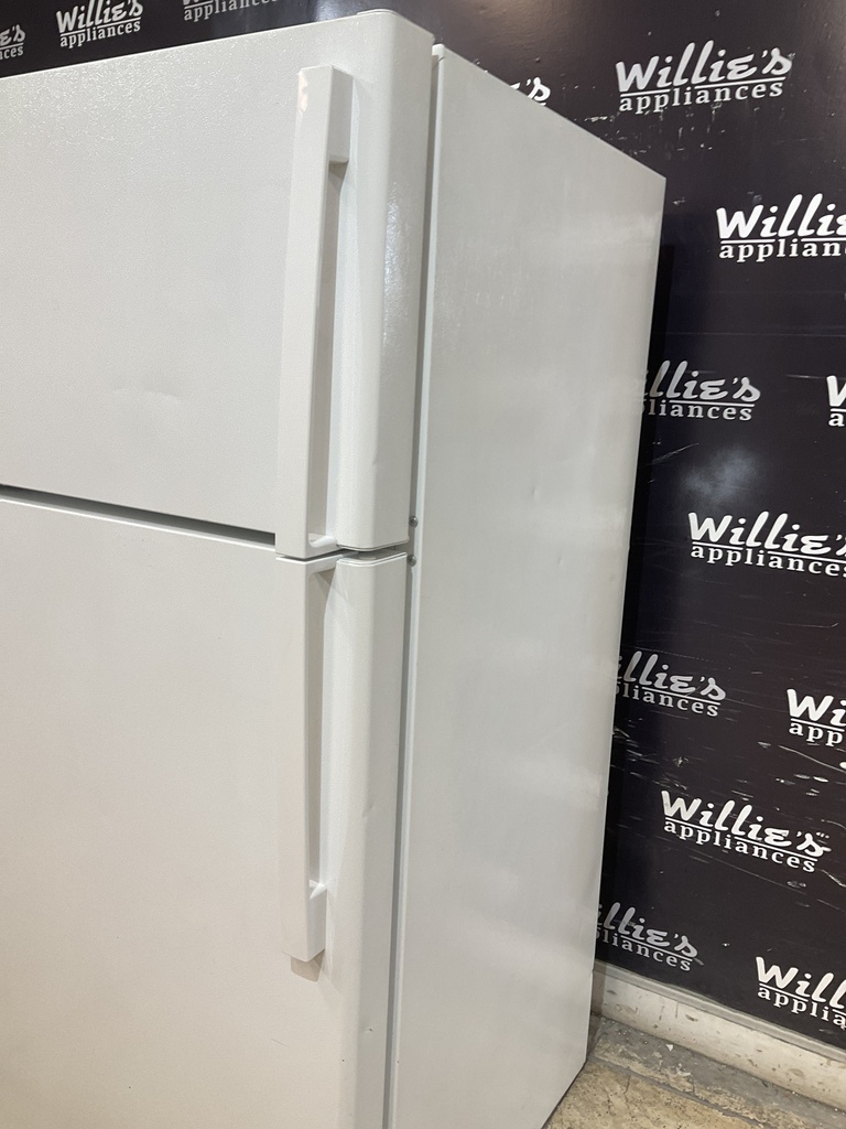 Ge Used Refrigerator Top and Bottom 28x61 1/2” (White) 