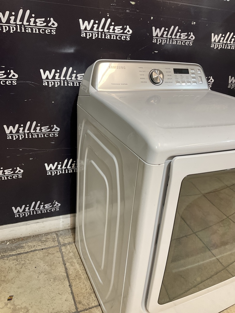 Samsung Used Electric Dryer 220volts (30 AMP) 27inches. {no cord}  (white)