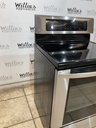 Lg Used Electric Stove 220volts (40/50 AMP) 30inches {4 prong} (Stainless Steel) 