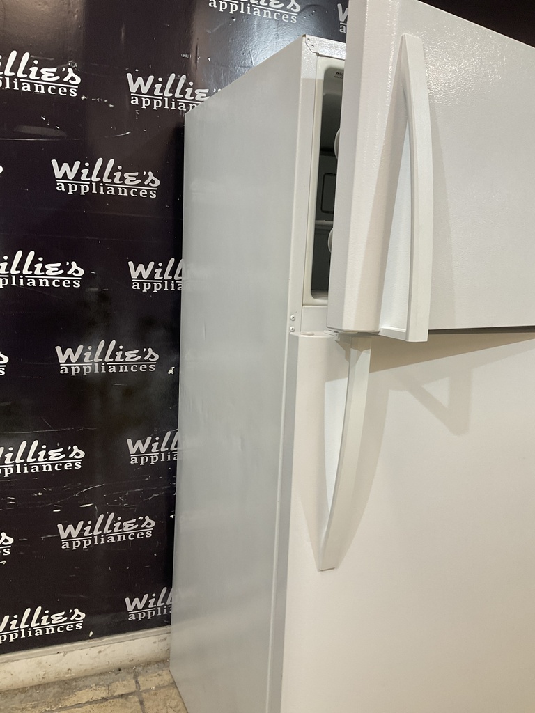 Kenmore Used Refrigerator Top and Bottom 30x66 (white ) 