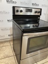 Whirlpool Used Electric Stove 220volts (40/50 AMP) 30inches {3 prong} (Stainless steel) 