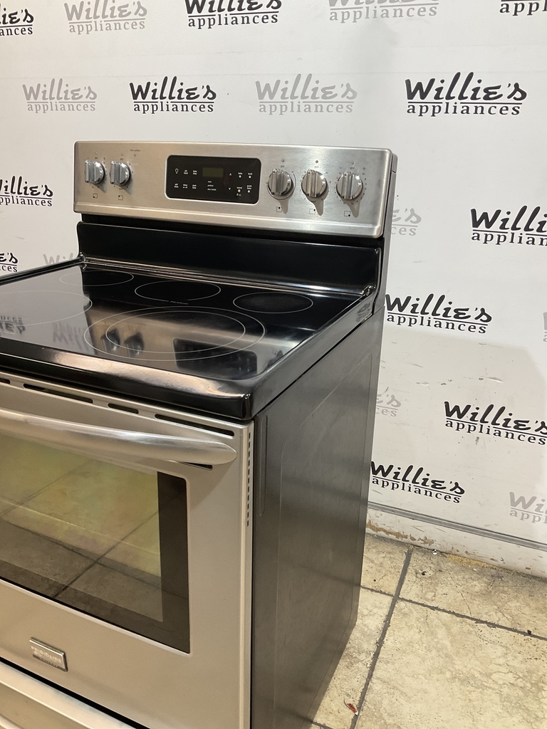 Frigidaire Used Electric Stove 220volts (40/50 AMP) 30inches {4 prong} (Stainless steel) 