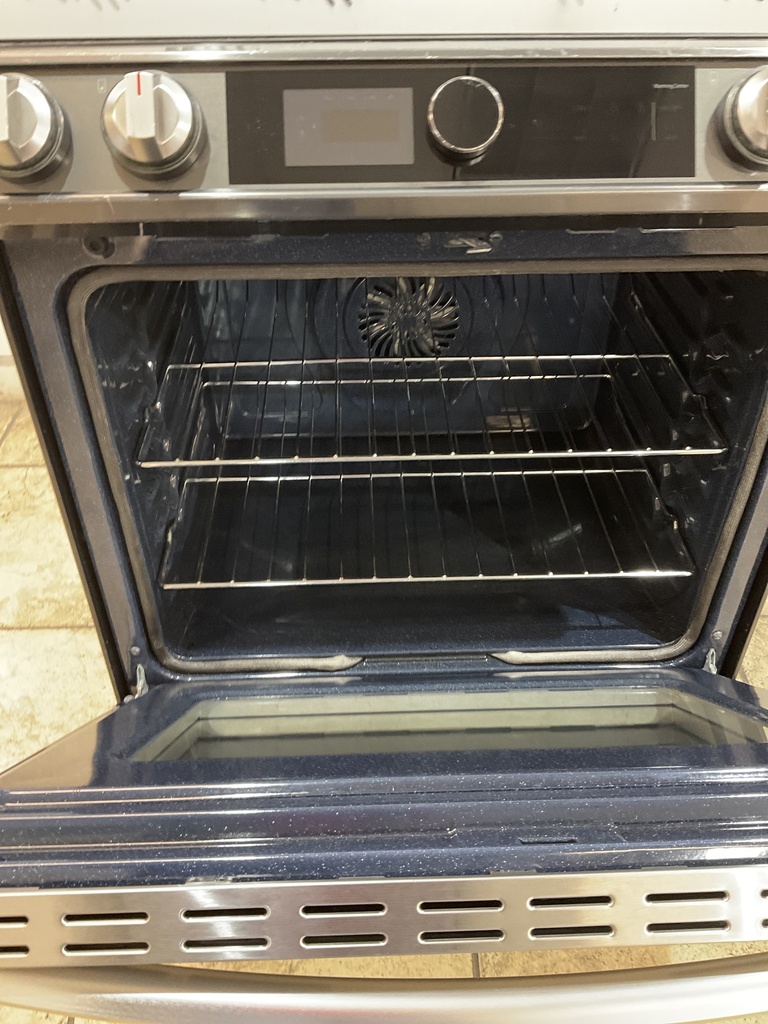 Samsung Used Electric Stove 220volts (40/50 AMP) 30inches {no cord} (stainless steel)