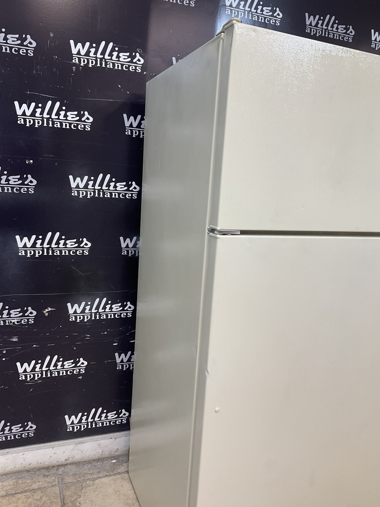 Hotpoint Used Refrigerator Top and Bottom 28x64 1/2” (bisque) 