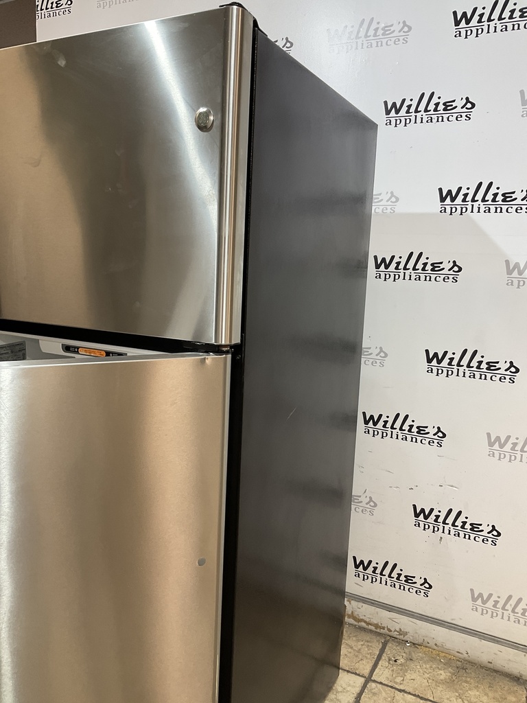 Ge Used Refrigerator Top and Bottom 30x67 (Stainless Steel) 