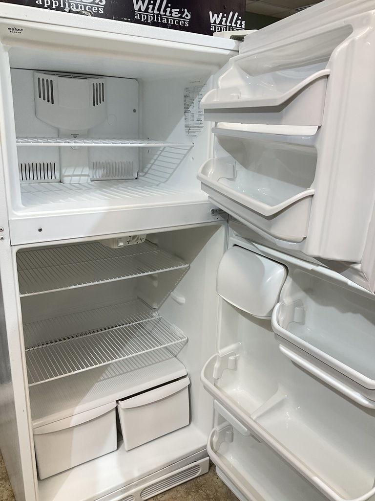Frigidaire Used Refrigerator Top and Bottom 28x60 (White) 