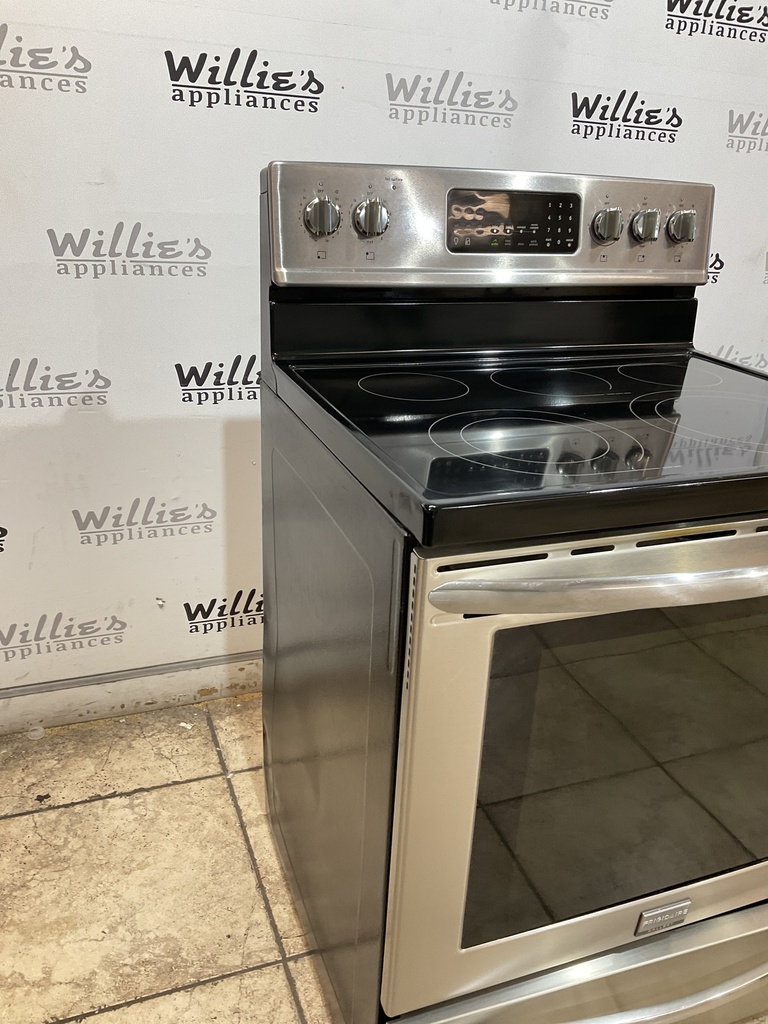 Frigidaire Used Electric Stove 220volts (40/50 AMP) 30inches {3 prong} (Stainless steel) 