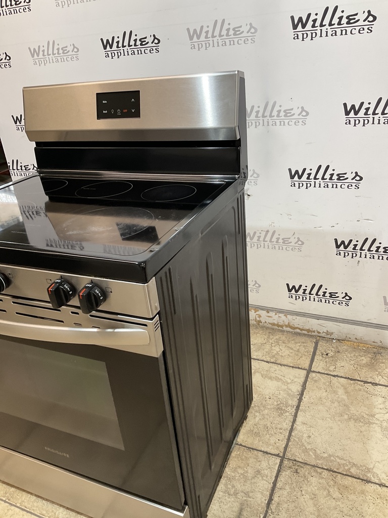 Frigidaire Used Electric Stove 220volts (40/50 AMP) 30inches {4 prong} (Stainless steel) 