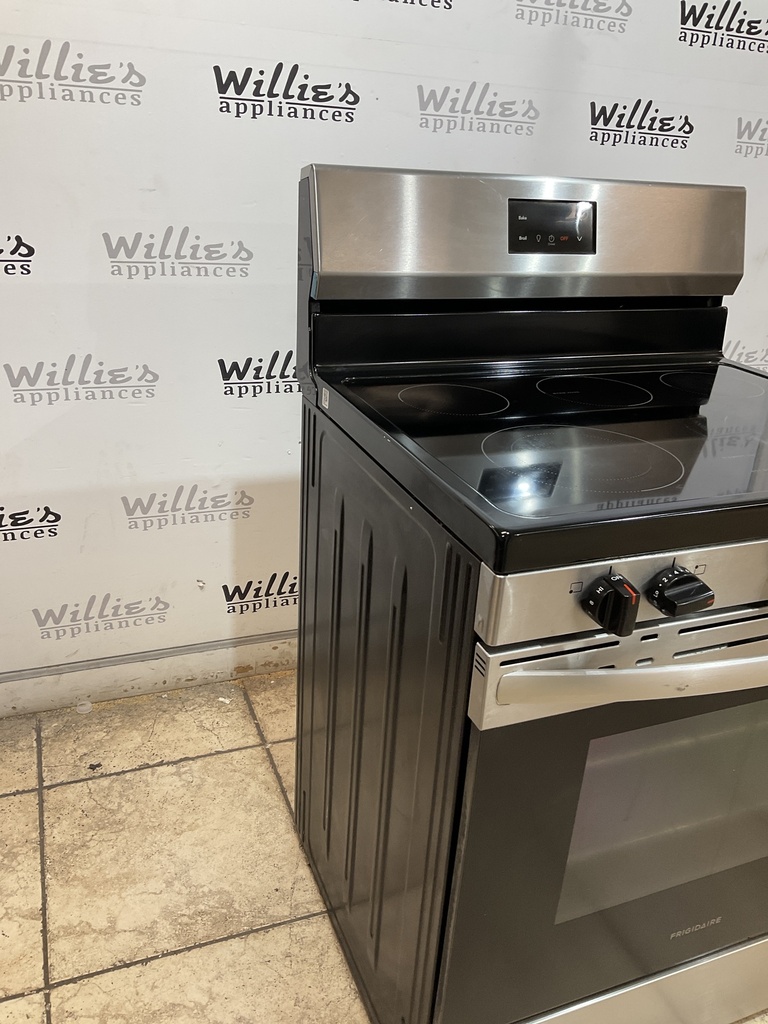 Frigidaire Used Electric Stove 220volts (40/50 AMP) 30inches {4 prong} (Stainless steel) 