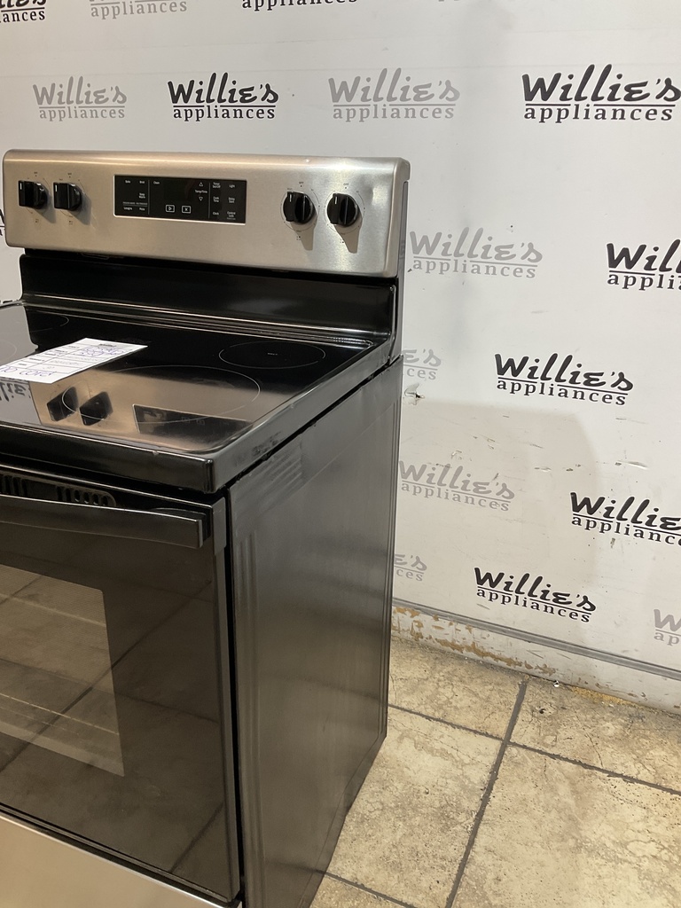 Whirlpool Used Electric Stove 220volts (40/50 AMP) 30inches {no cord} (Stainless Steel) 
