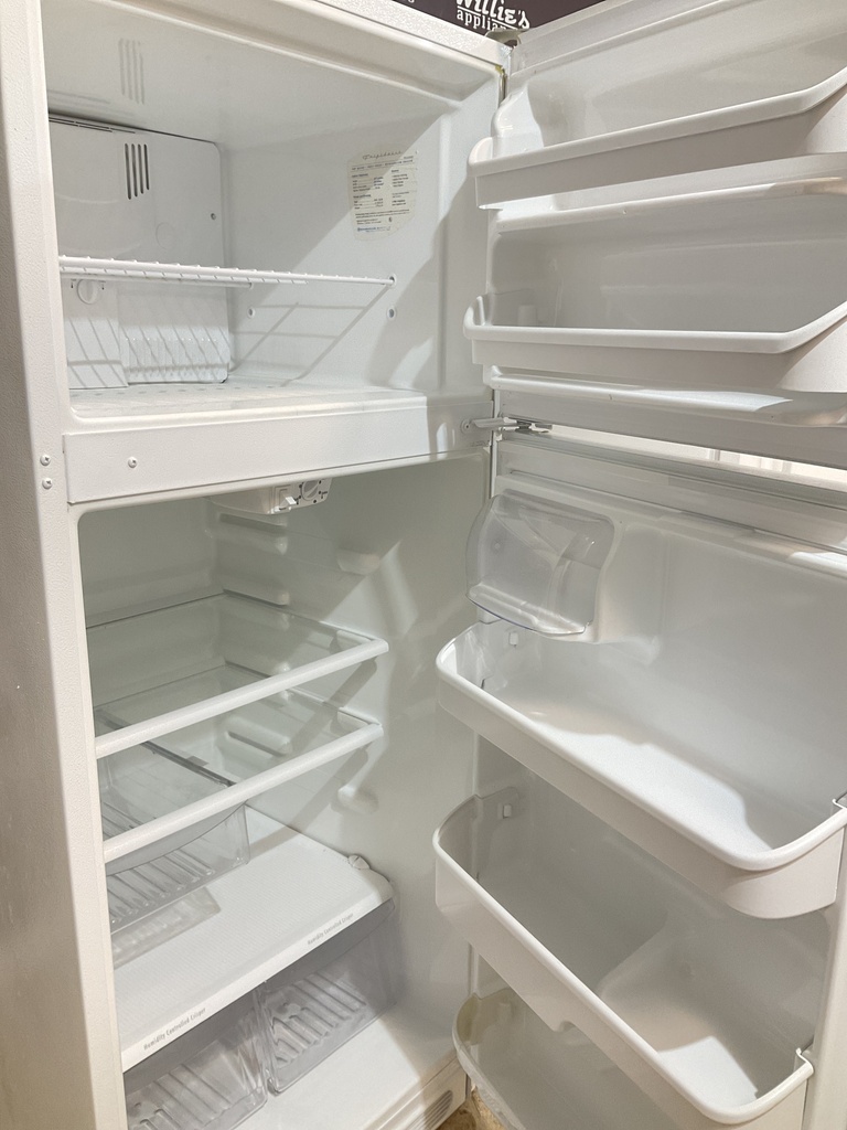 Frigidaire Used Refrigerator Top and Bottom 28 1/2” x 65” (White) 