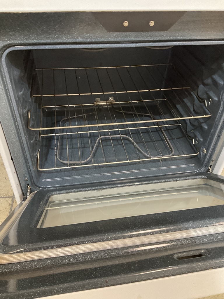 Ge Used Electric Stove 220volts (40/50 AMP) 30inches {no cord} (White) 