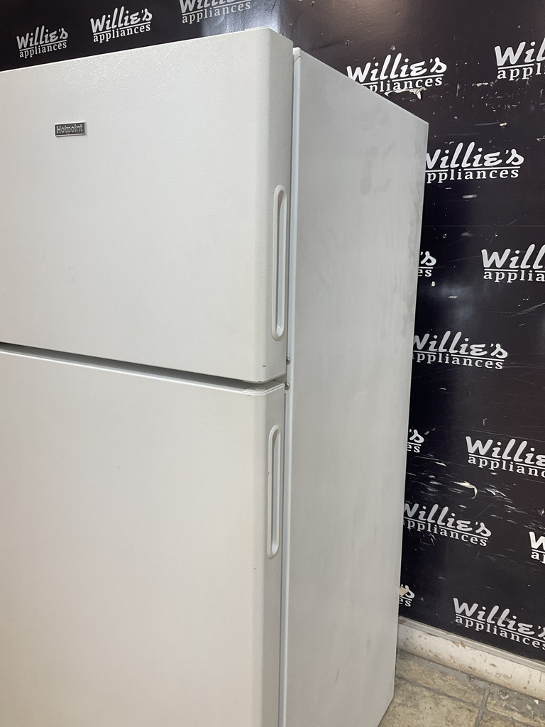 Hotpoint Used Refrigerator Top and Bottom 28x61 1/2” (White) 