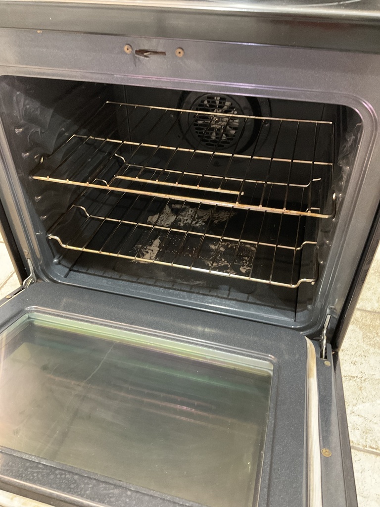 Frigidaire Used Electric Stove 220volts (40/50 AMP) 30inches {4 prong} (Stainless steel) 