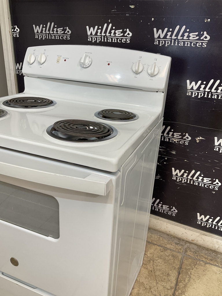 Ge Used Electric Stove 220volts (40/50 AMP) 30inches {3 prong} (white) 