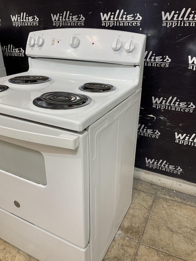 Ge Used Electric Stove 220volts (40/50AMP) 30inches {no cord} (White) 