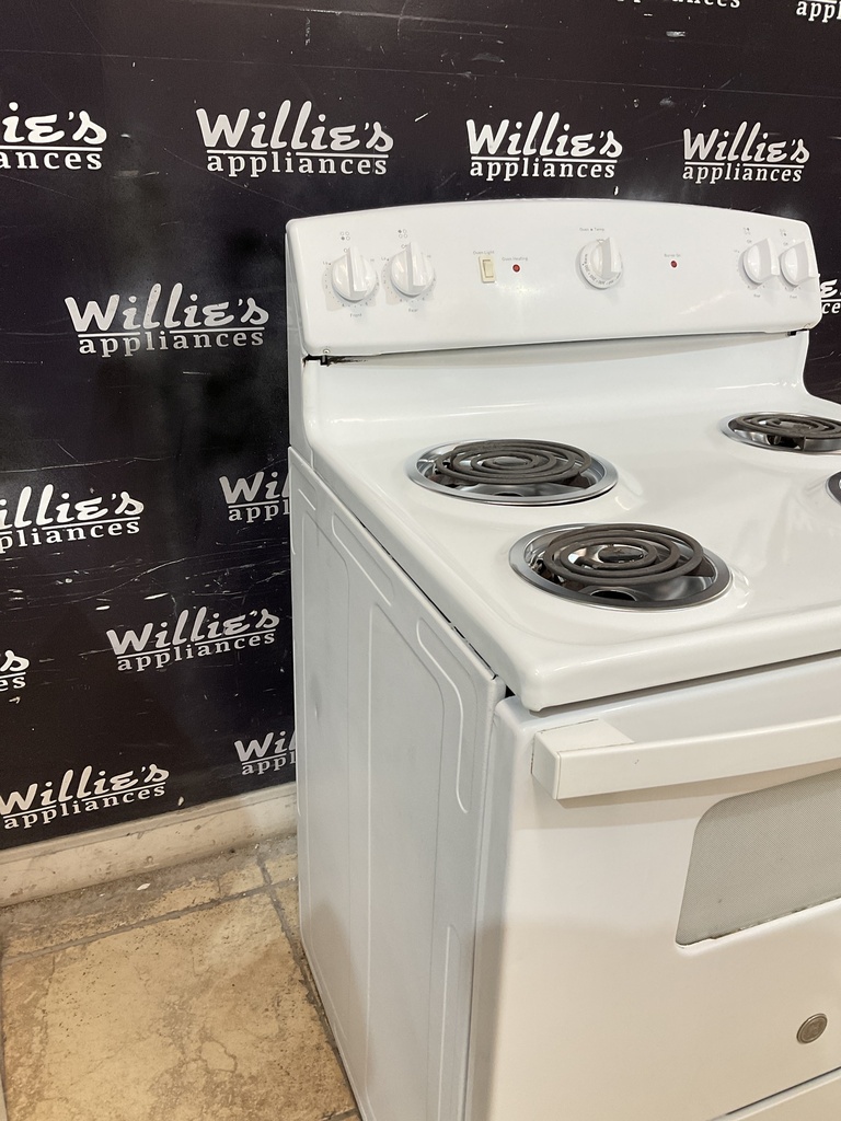 Ge Used Electric Stove 220volts (40/50 AMP) 30inches {no cord} (White) 