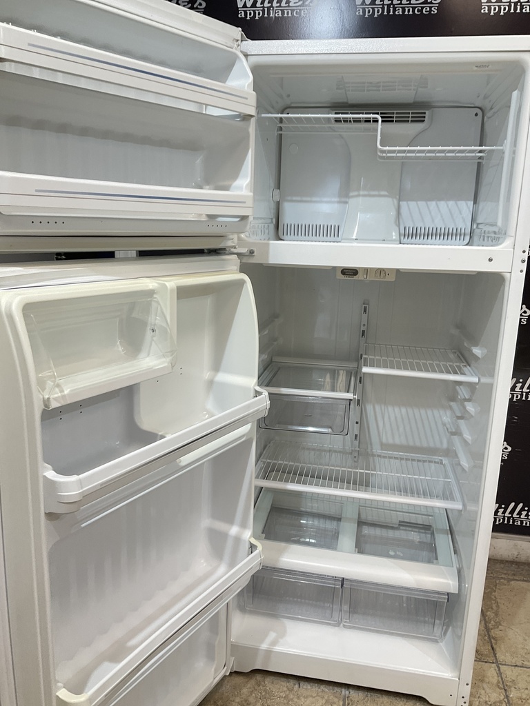 Ge Used Refrigerator Top and Bottom 28x67 (White)