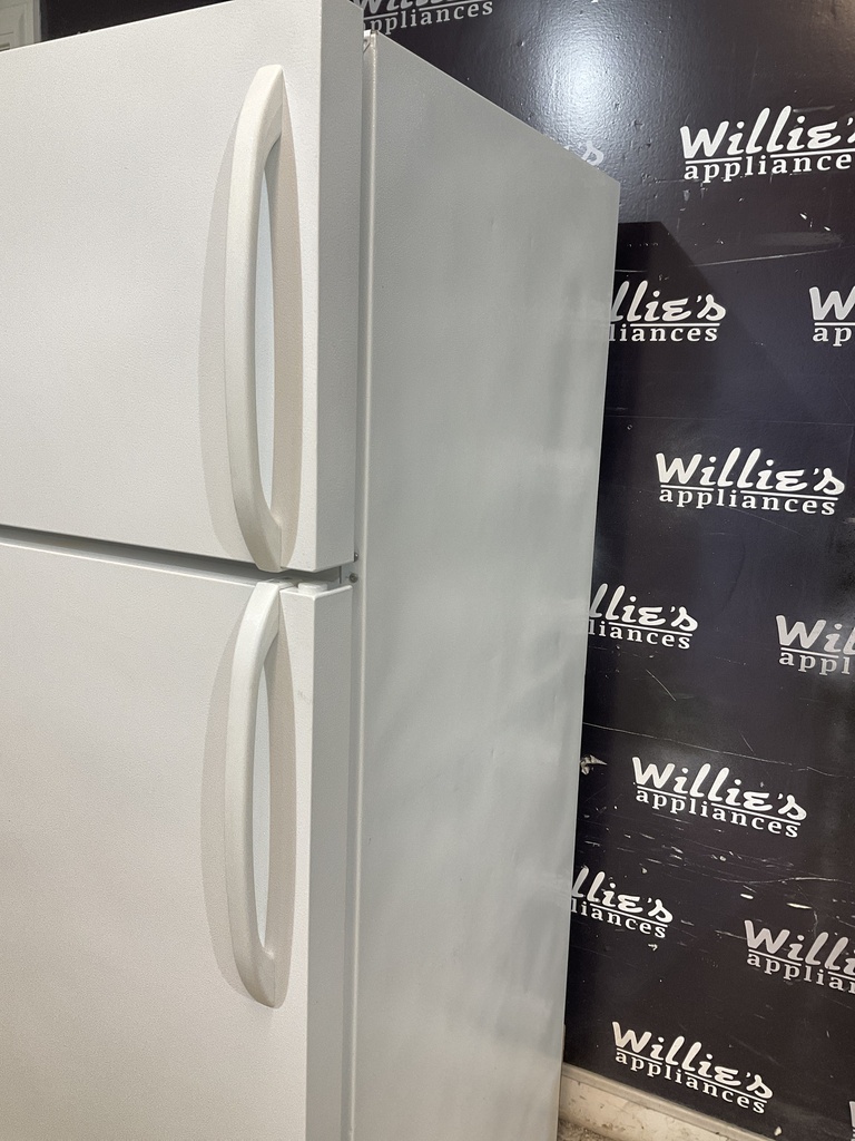 White Westinghouse Used Refrigerator Top and Bottom 30x65 1/2” (White) 