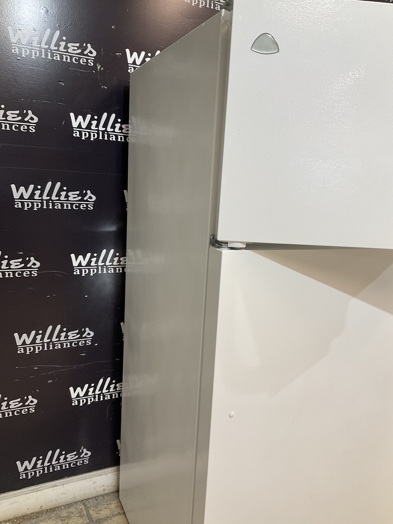 White Westinghouse Used Refrigerator Top and Bottom 30x65 1/2” (White) 