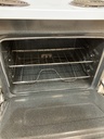 Ge Used Electric Stove 220volts (49/50 AMP)  30inches {no cord} (White) 