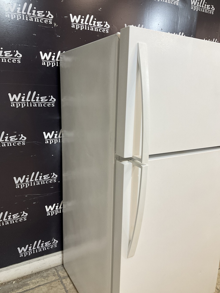 Kenmore Used Refrigerator Top and Bottom 28x60 1/2” (White) 