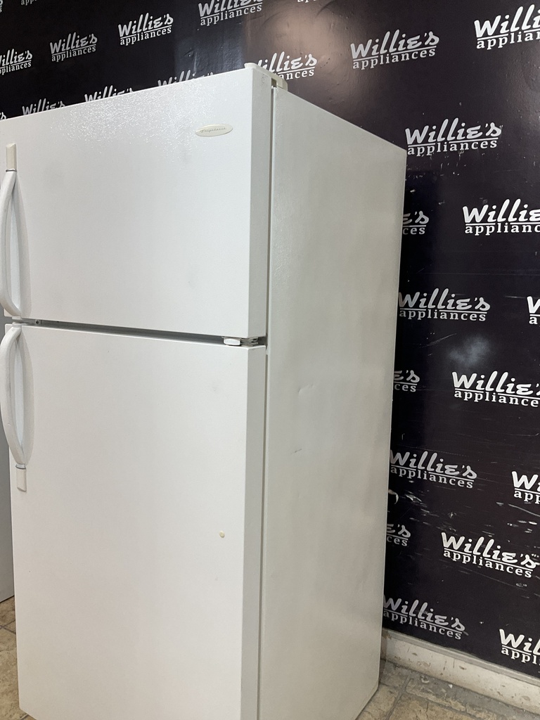 Frigidaire Used Refrigerator Top and Bottom 30x66 (white)
