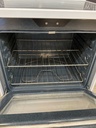 Ge Used Electric Stove 220volts (40/50 AMP) 30inches {no cord} (White) 