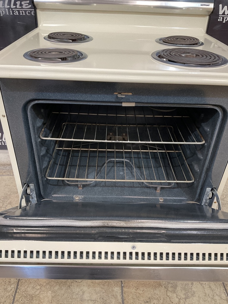 Hotpoint Used Electric Stove 220volts (40/50 AMP) 30inches {no cord} (Bisque/Black) 