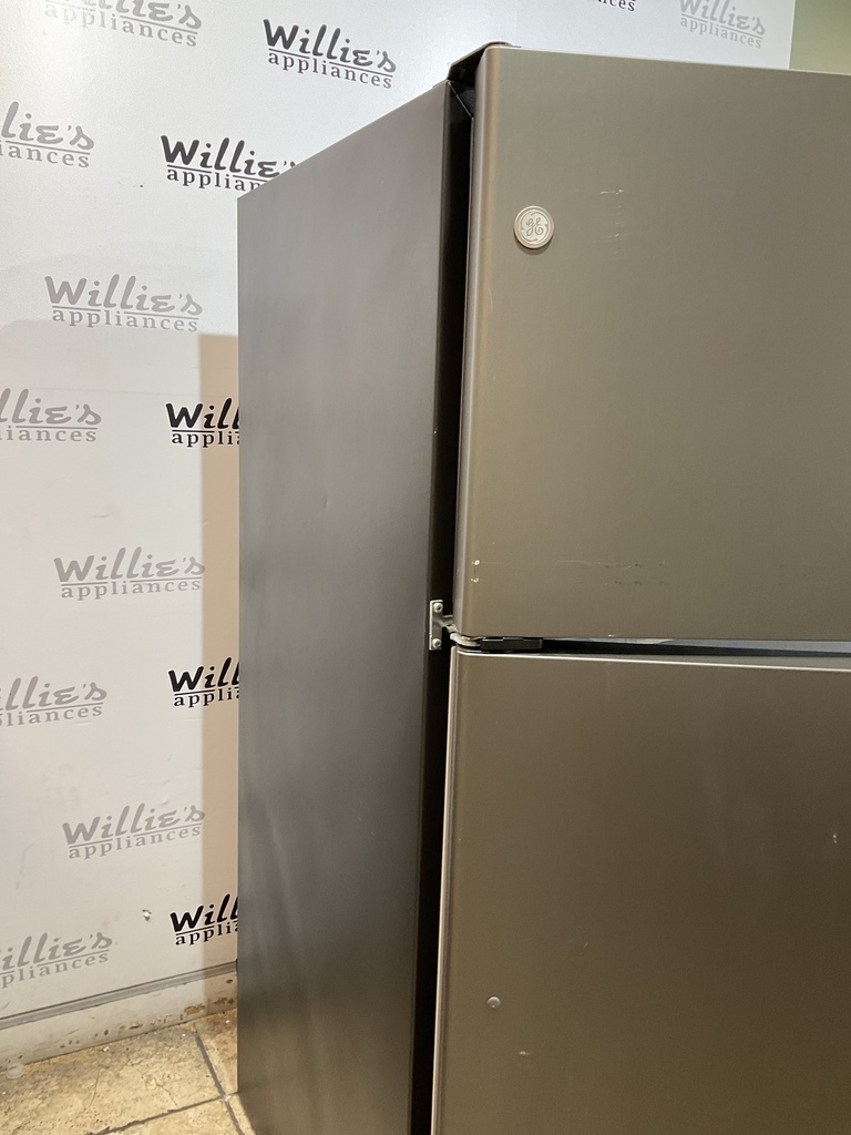 Ge Used Refrigerator Top and Bottom 32 1/2” x 66” (Stainless Steel) 