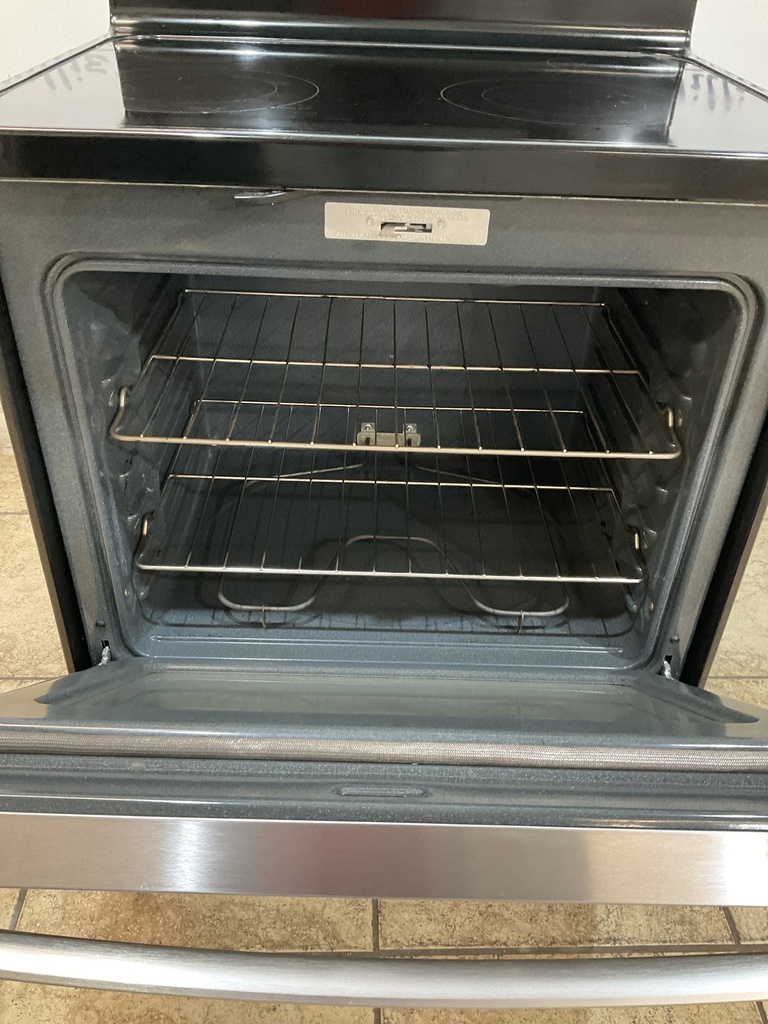 Ge Used Electric Stove 220volts (40/50 AMP) 30inches {3 prong} (Stainless steel) 