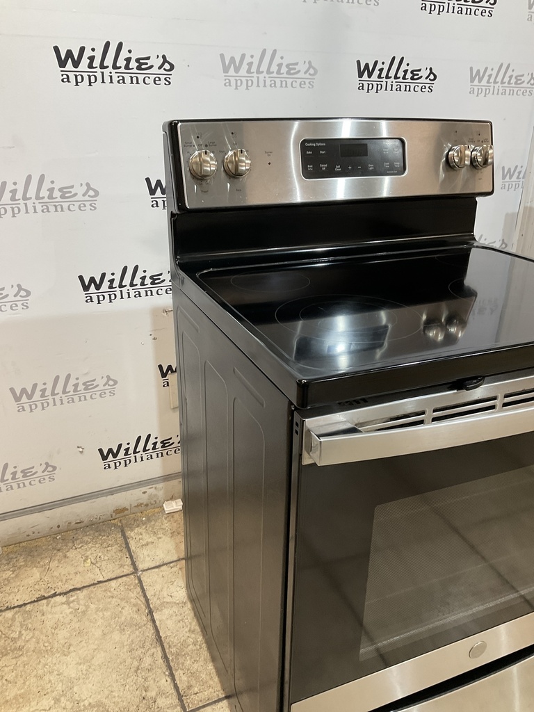 Ge Used Electric Stove 220volts (40/50 AMP) 30inches {3 prong} (Stainless steel) 