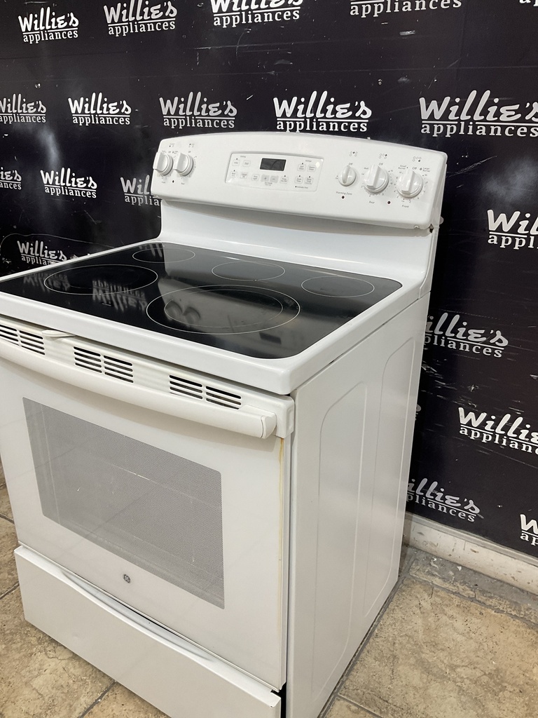 Ge Used Electric Stove 220volts (40/50 AMP) 30inches {no cord} (White)