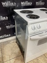 Frigidaire Used Electric Stove 220volts (40/50 AMP) 30inches {4 prong} (White)