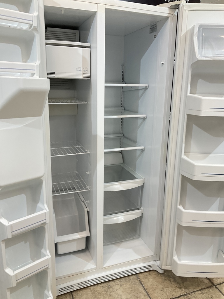 Ge Used Refrigerator Side by Side 32x67 1/2” (White) 