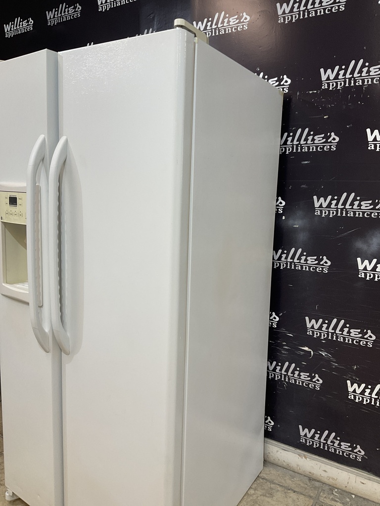 Ge Used Refrigerator Side by Side 32x67 1/2” (White) 