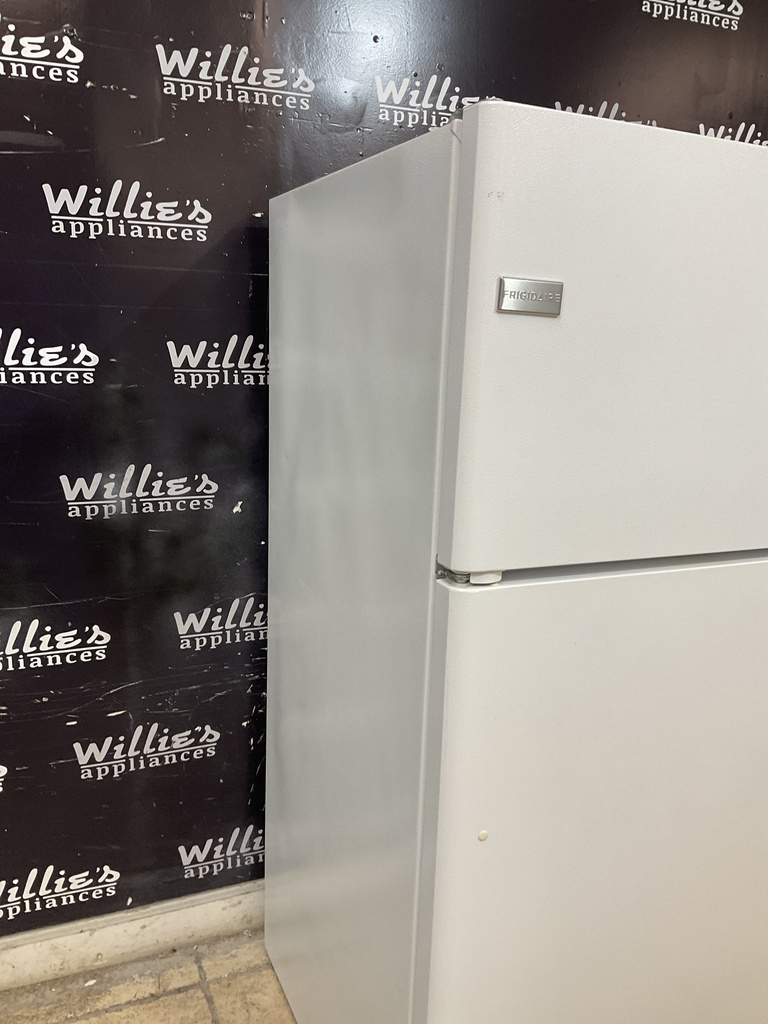 Frigidaire Used Refrigerator Top and 28x59 1/2” (White) 