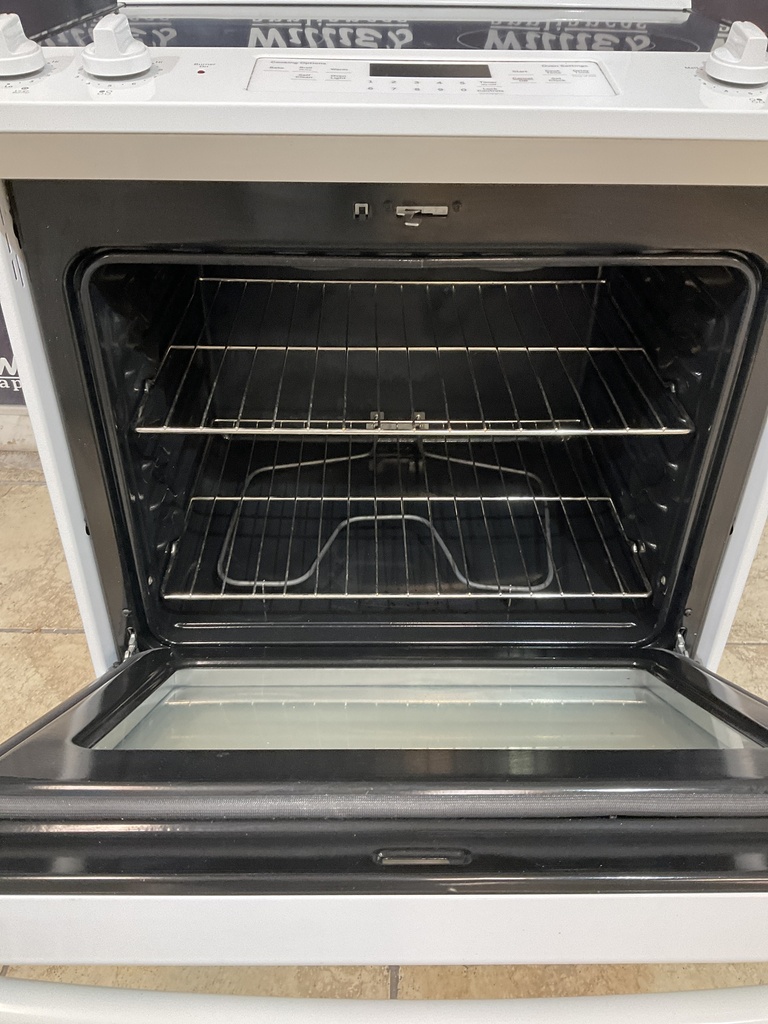 Ge Used Electric Stove 220volts (40/50 AMP) 30inches {4 prong} (White) 