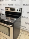 Frigidaire Used Electric Stove 220volts (40/50 AMP) 30inches {no cord} (stainless steel) 