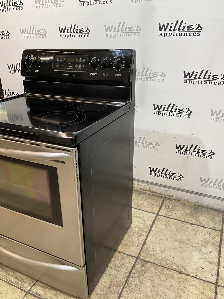 Frigidaire Used Electric Stove 220volts (40/50 AMP) 30inches {no cord} (Stainless steel) 
