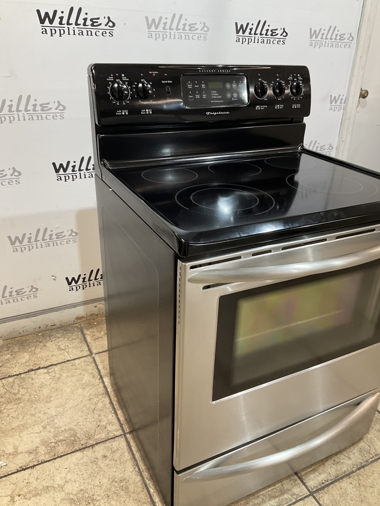 Frigidaire Used Electric Stove 220volts (40/50 AMP) 30inches {no cord} (Stainless steel) 