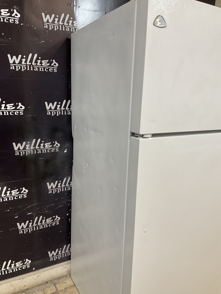 White Westinghouse Used Refrigerator Top and Bottom 30x66 (White) 