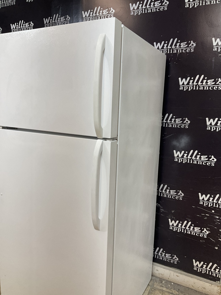 White Westinghouse Used Refrigerator Top and Bottom 30x66 (White) 
