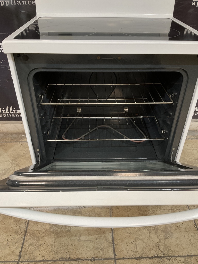 Frigidaire Used Electric Stove 220volts (40/50 AMP) 30inches {4 prong} (White)