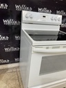 Frigidaire Used Electric Stove 220volts (40/50 AMP) 30inches {4 prong} (White)